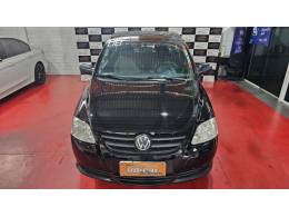 VOLKSWAGEN - FOX - 2007/2008 - Preta - R$ 21.900,00