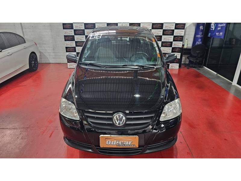 VOLKSWAGEN - FOX - 2007/2008 - Preta - R$ 21.900,00