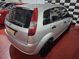 FORD - FIESTA - 2005/2005 - Prata - R$ 18.900,00