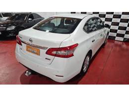 NISSAN - SENTRA - 2013/2014 - Branca - R$ 45.900,00