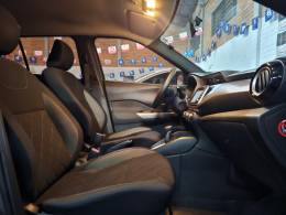 NISSAN - KICKS - 2017/2018 - Cinza - R$ 82.900,00