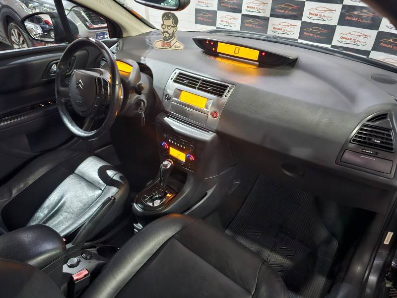CITROËN - C4 - 2012/2013 - Cinza - R$ 30.900,00