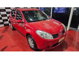 RENAULT - SANDERO - 2010/2011 - Vermelha - R$ 27.900,00