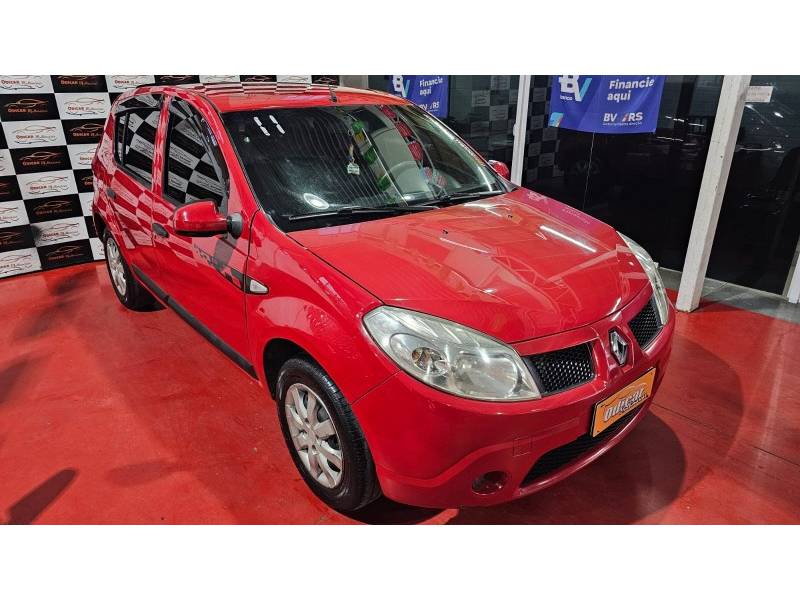 RENAULT - SANDERO - 2010/2011 - Vermelha - R$ 27.900,00