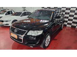 VOLKSWAGEN - TOUAREG - 2008/2009 - Preta - R$ 48.900,00