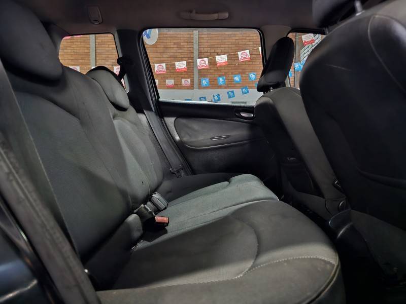 PEUGEOT - 206 - 2008/2008 - Preta - R$ 19.900,00