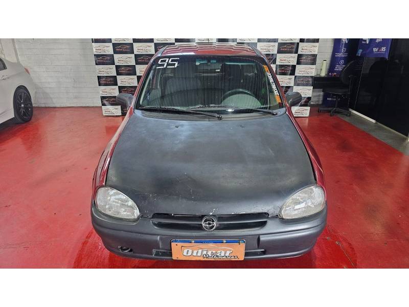 CHEVROLET - CORSA - 1995/1995 - Vermelha - R$ 10.900,00