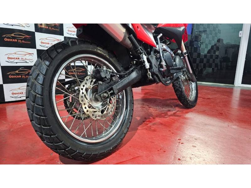 SHINERAY - XY 250 - 2015/2016 - Vermelha - R$ 12.900,00