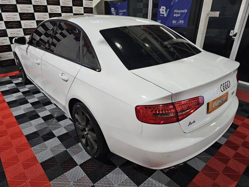 AUDI - A4 - 2015/2015 - Branca - R$ 85.900,00