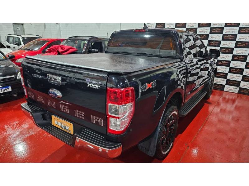 FORD - RANGER - 2021/2022 - Preta - R$ 189.900,00