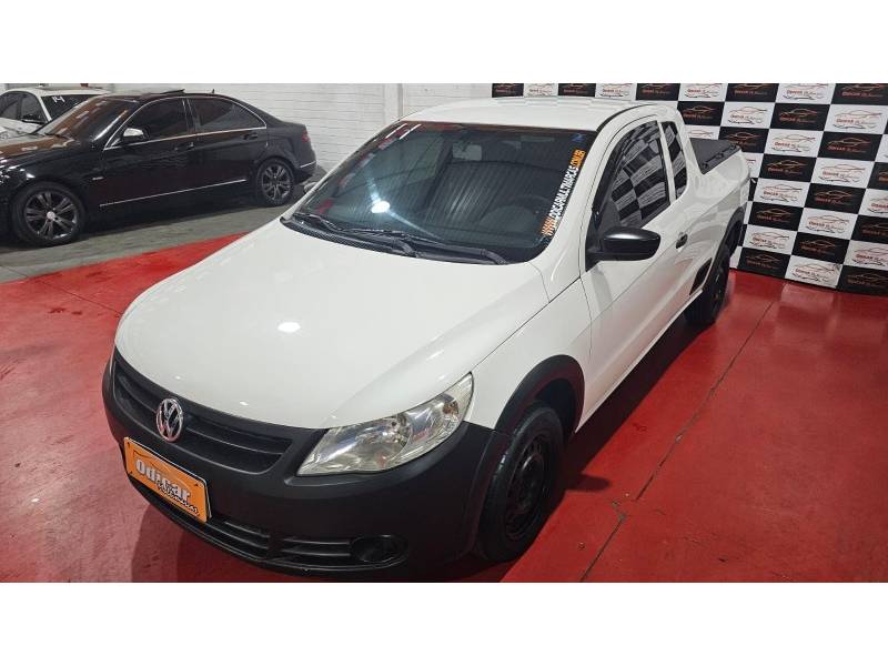 VOLKSWAGEN - SAVEIRO - 2011/2011 - Branca - R$ 40.900,00