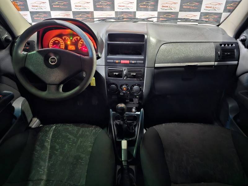 FIAT - PALIO - 2006/2006 - Prata - R$ 28.900,00