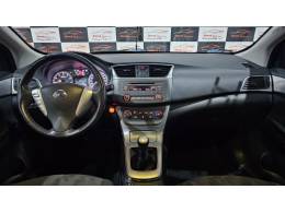 NISSAN - SENTRA - 2013/2014 - Branca - R$ 45.900,00