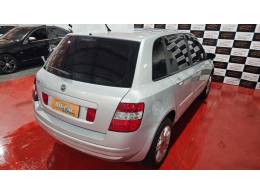 FIAT - STILO - 2007/2007 - Prata - R$ 23.900,00