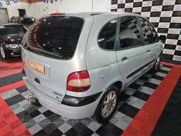 RENAULT - SCÉNIC - 2003/2003 - Prata - R$ 15.900,00