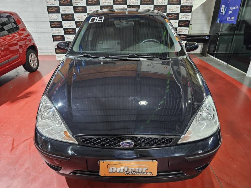 FORD - FOCUS - 2007/2008 - Preta - R$ 28.900,00