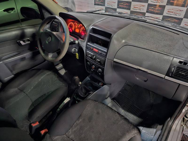 FIAT - PALIO - 2006/2006 - Prata - R$ 28.900,00
