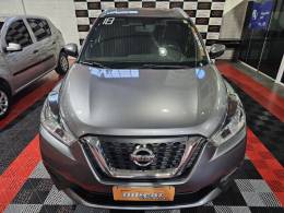 NISSAN - KICKS - 2017/2018 - Cinza - R$ 82.900,00