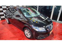 CHEVROLET - ONIX - 2014/2015 - Preta - R$ 55.900,00