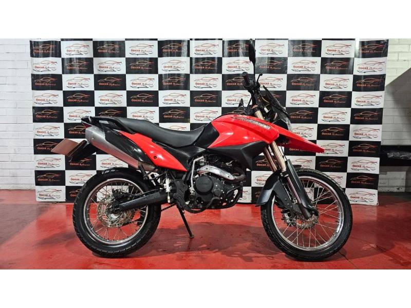 SHINERAY - XY 250 - 2015/2016 - Vermelha - R$ 12.900,00
