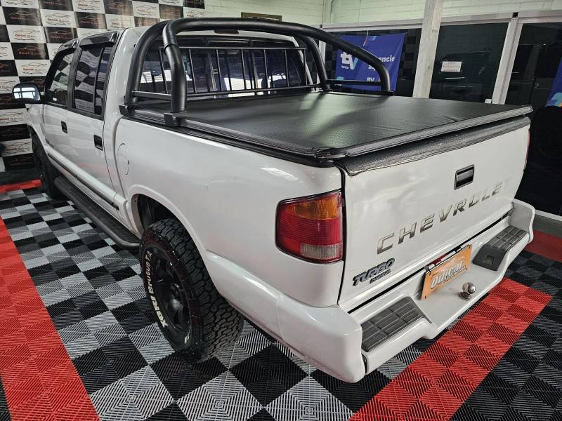 CHEVROLET - S10 - 1997/1997 - Branca - R$ 39.900,00