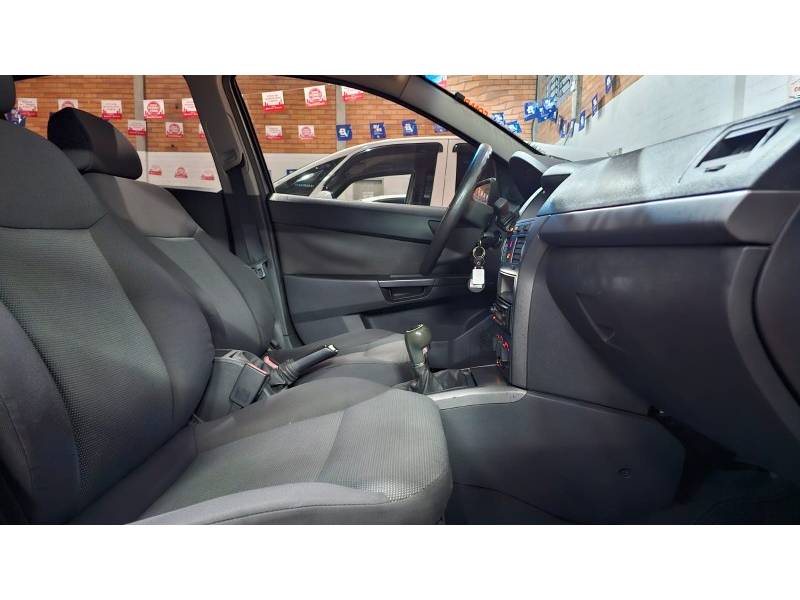 CHEVROLET - VECTRA - 2008/2008 - Prata - R$ 36.900,00