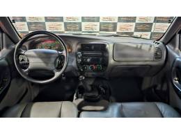 FORD - RANGER - 2004/2005 - Prata - R$ 61.900,00