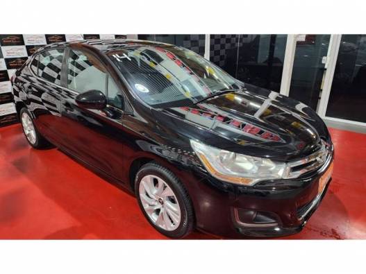 CITROËN - C4 - 2013/2014 - Preta - R$ 46.900,00