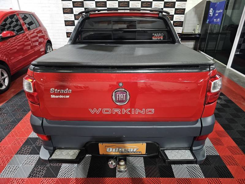 FIAT - STRADA - 2017/2017 - Vermelha - R$ 69.900,00