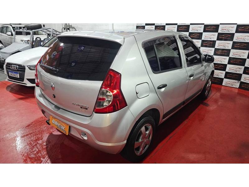 RENAULT - SANDERO - 2010/2010 - Prata - R$ 27.900,00