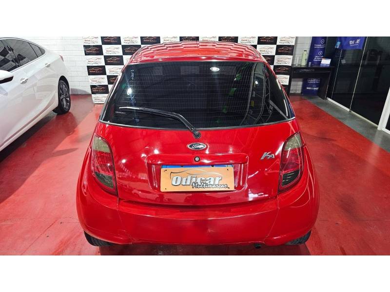FORD - KA - 2006/2007 - Vermelha - R$ 17.900,00