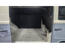 VOLKSWAGEN - KOMBI - 2009/2010 - Branca - R$ 33.900,00
