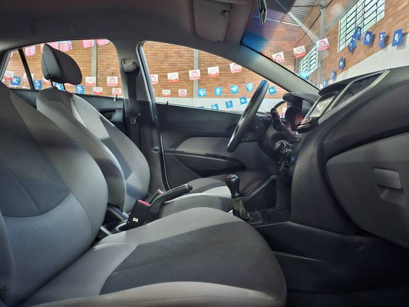 HYUNDAI - HB20S - 2019/2019 - Branca - R$ 61.900,00