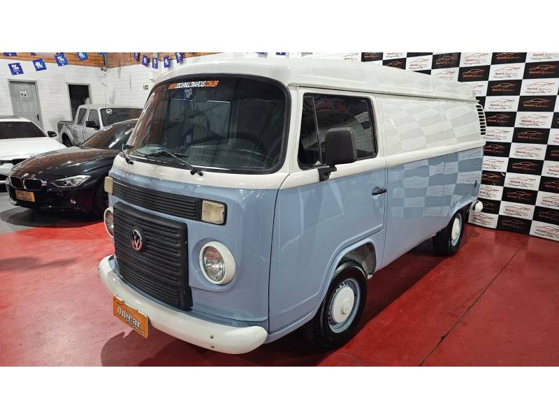 VOLKSWAGEN - KOMBI - 2009/2010 - Branca - R$ 33.900,00