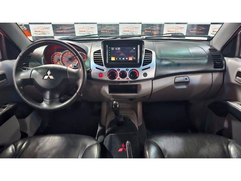 MITSUBISHI - L200 TRITON - 2014/2015 - Prata - Sob Consulta