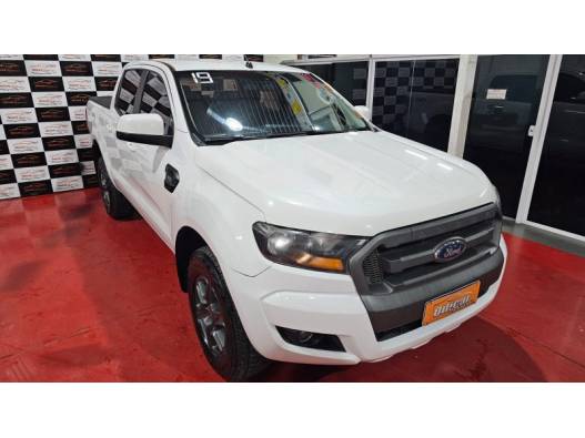 FORD - RANGER - 2018/2019 - Branca - R$ 138.000,00