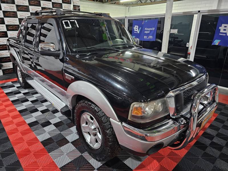 FORD - RANGER - 2006/2007 - Preta - R$ 51.000,00