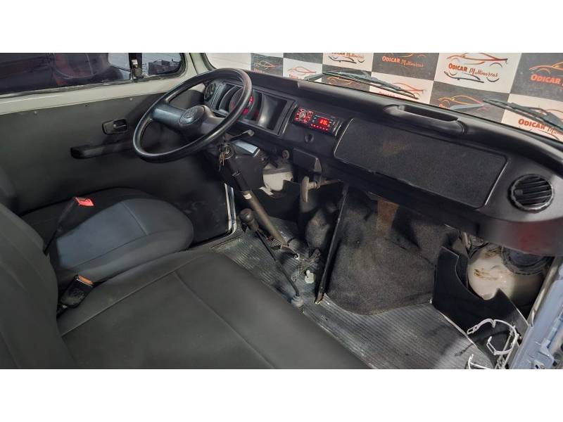 VOLKSWAGEN - KOMBI - 2009/2010 - Branca - R$ 33.900,00