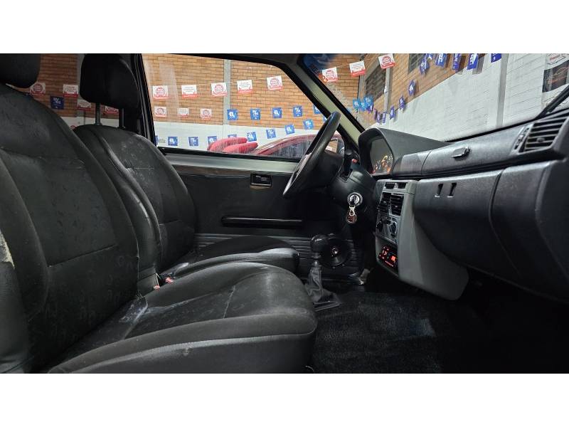 FIAT - UNO - 2009/2010 - Branca - R$ 19.900,00