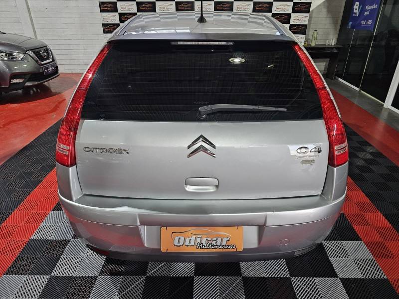 CITROËN - C4 - 2013/2014 - Prata - R$ 35.900,00
