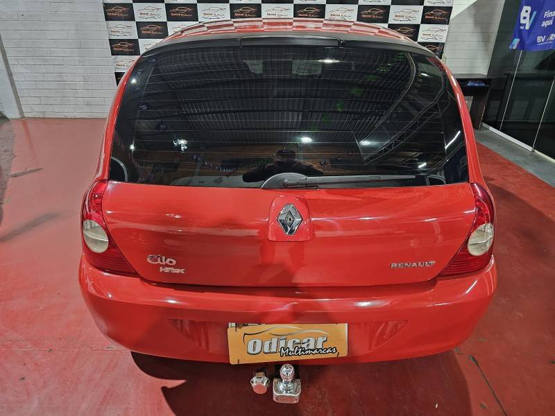 RENAULT - CLIO - 2007/2008 - Vermelha - R$ 19.900,00