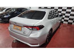 TOYOTA - COROLLA - 2021/2022 - Prata - R$ 146.900,00