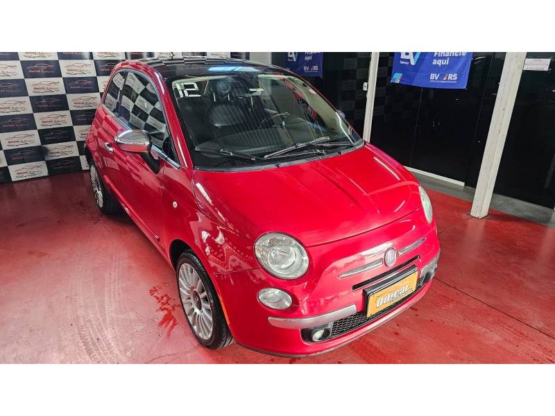 FIAT - 500 - 2011/2012 - Vermelha - R$ 50.900,00