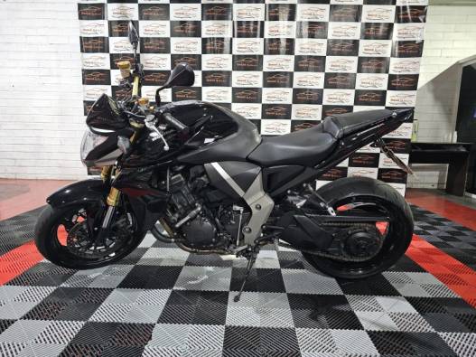 HONDA - CB 1000R - 2011/2012 - Preta - Sob Consulta
