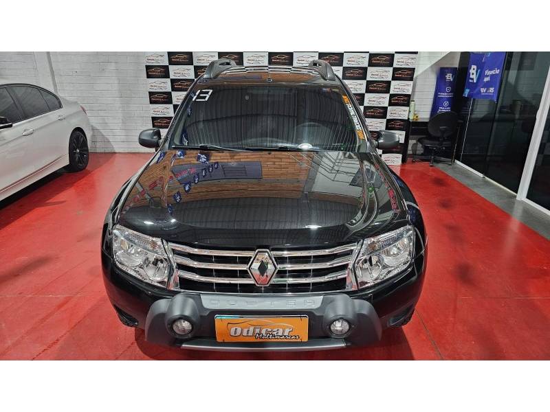 RENAULT - DUSTER - 2012/2013 - Preta - R$ 49.900,00