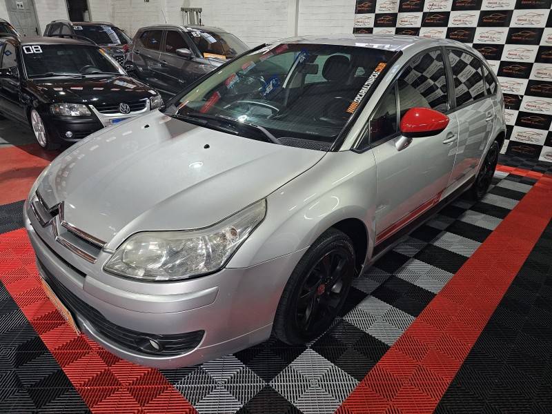 CITROËN - C4 - 2013/2014 - Prata - R$ 35.900,00