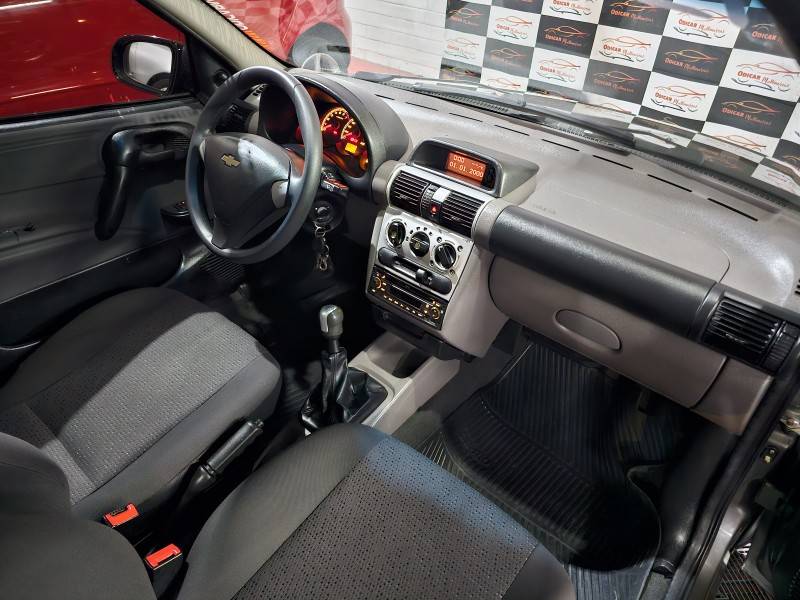 CHEVROLET - CLASSIC - 2014/2015 - Cinza - R$ 34.900,00