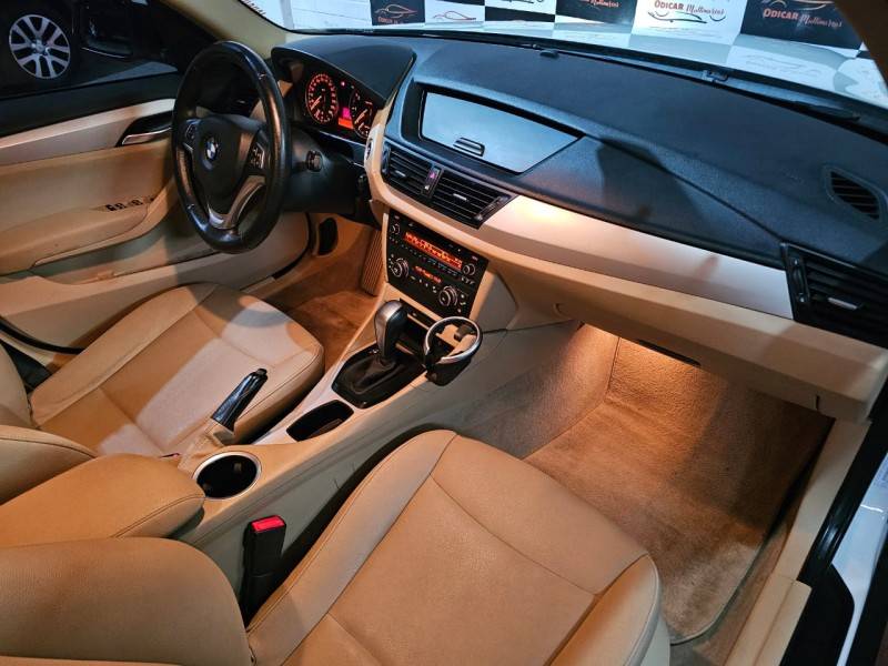 BMW - X1 - 2013/2014 - Branca - R$ 77.900,00