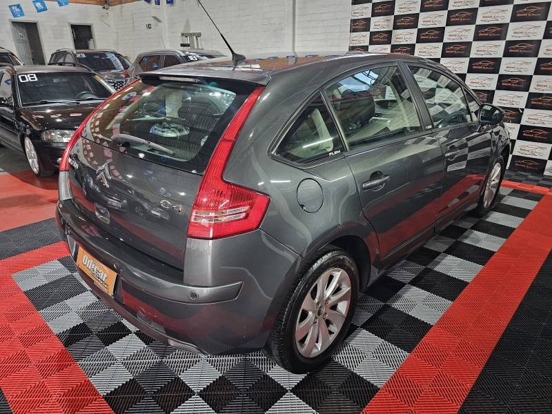 CITROËN - C4 - 2012/2013 - Cinza - R$ 30.900,00
