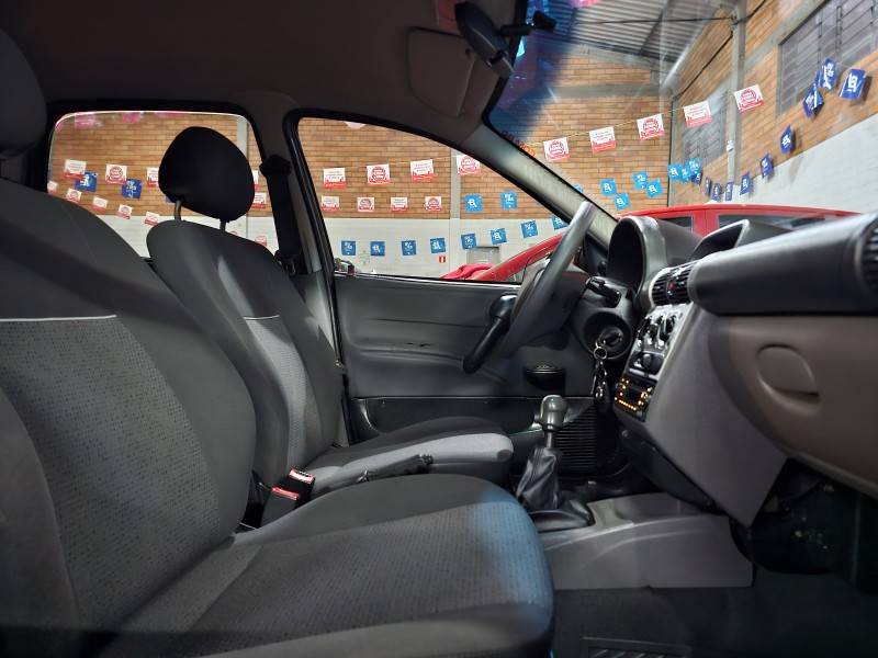 CHEVROLET - CLASSIC - 2014/2015 - Cinza - R$ 34.900,00